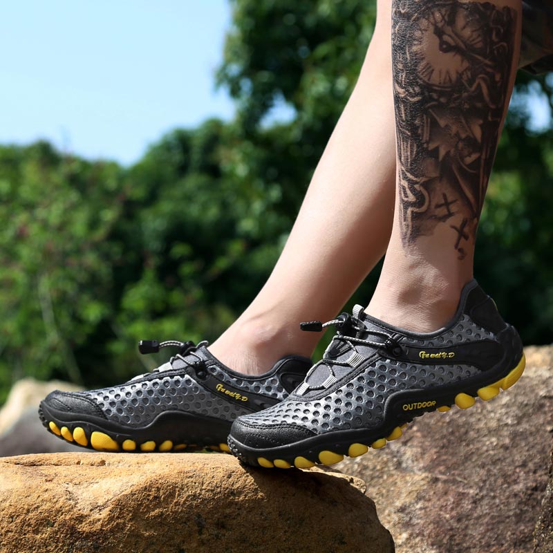 Trekking Gunung Sepatu Olahrag - Streetwear Brand With White Flowers ulasan dan harga