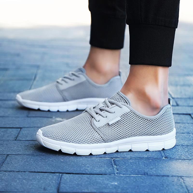 Sepatu kets olahraga ukuran be - Streetwear Brand With White Flowers ulasan dan harga